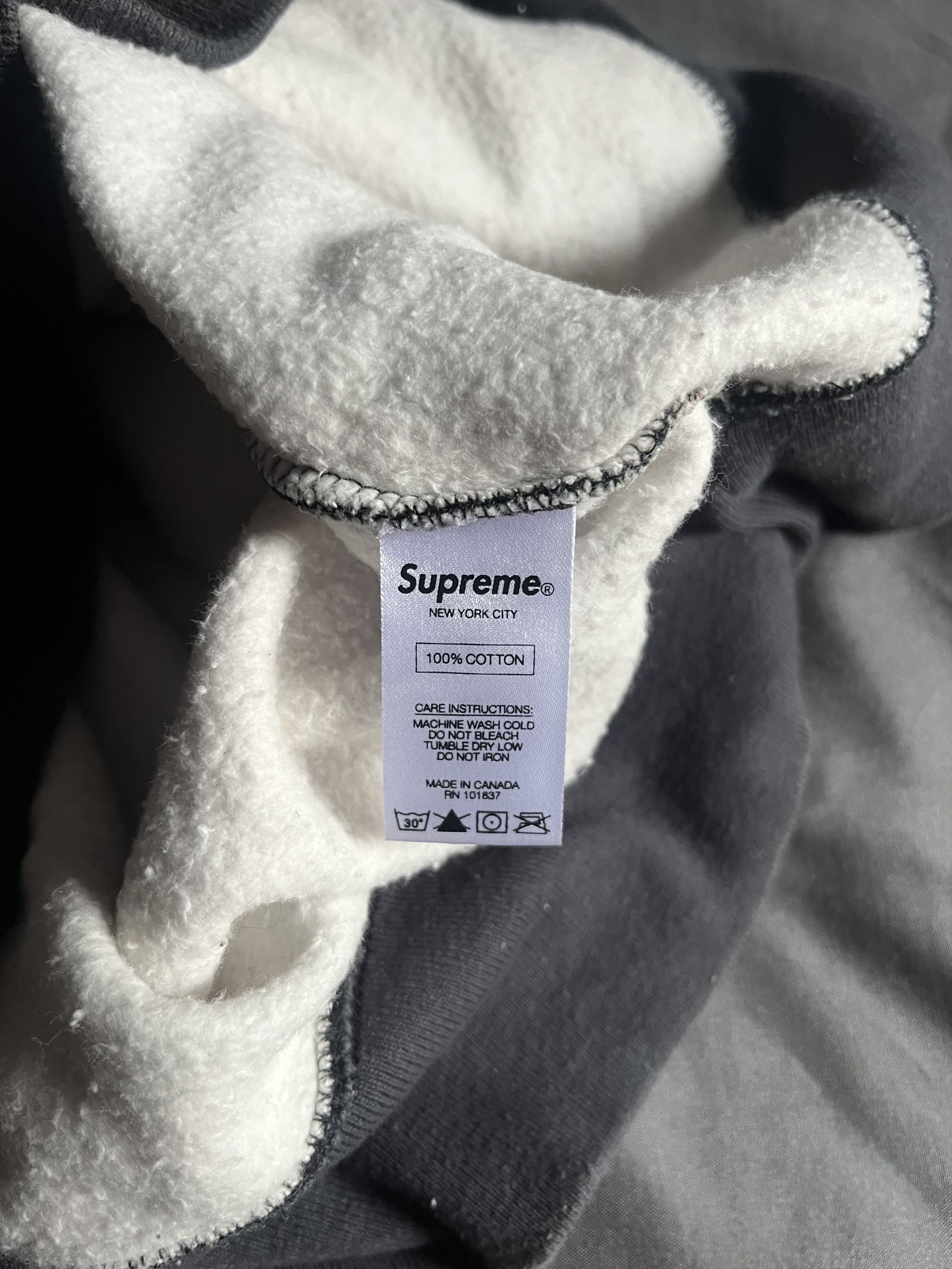 Supreme Rare Supreme Scarface The World is Yours hoodie FW17 Size US M / EU 48-50 / 2 - 7 Thumbnail