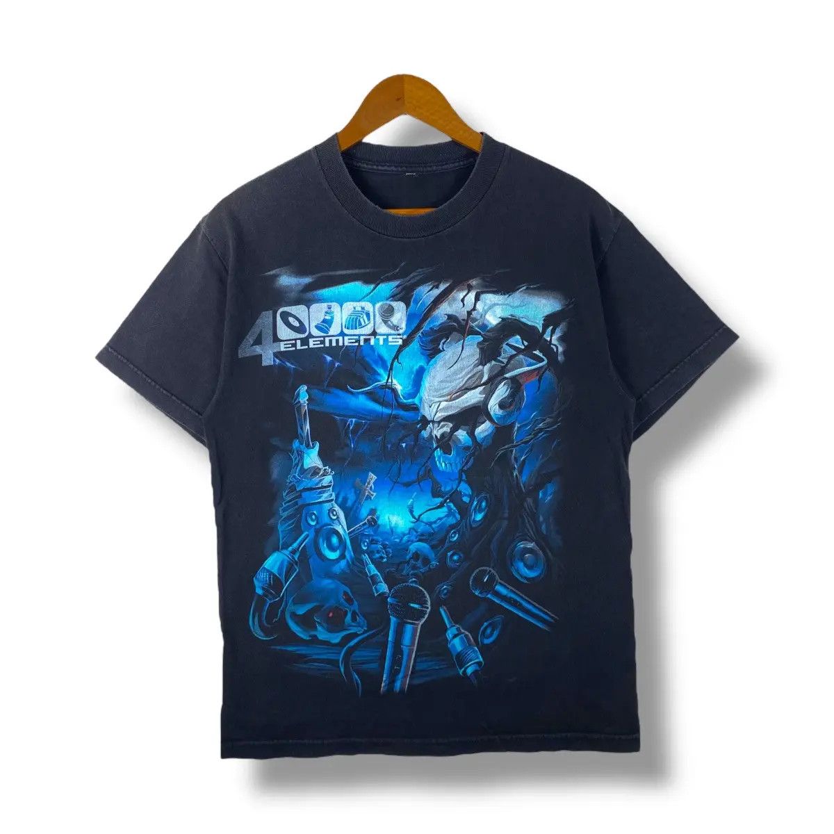 トップス 00s oakley software skull logo t-shirt Vintage Oakley Software skull t shirt