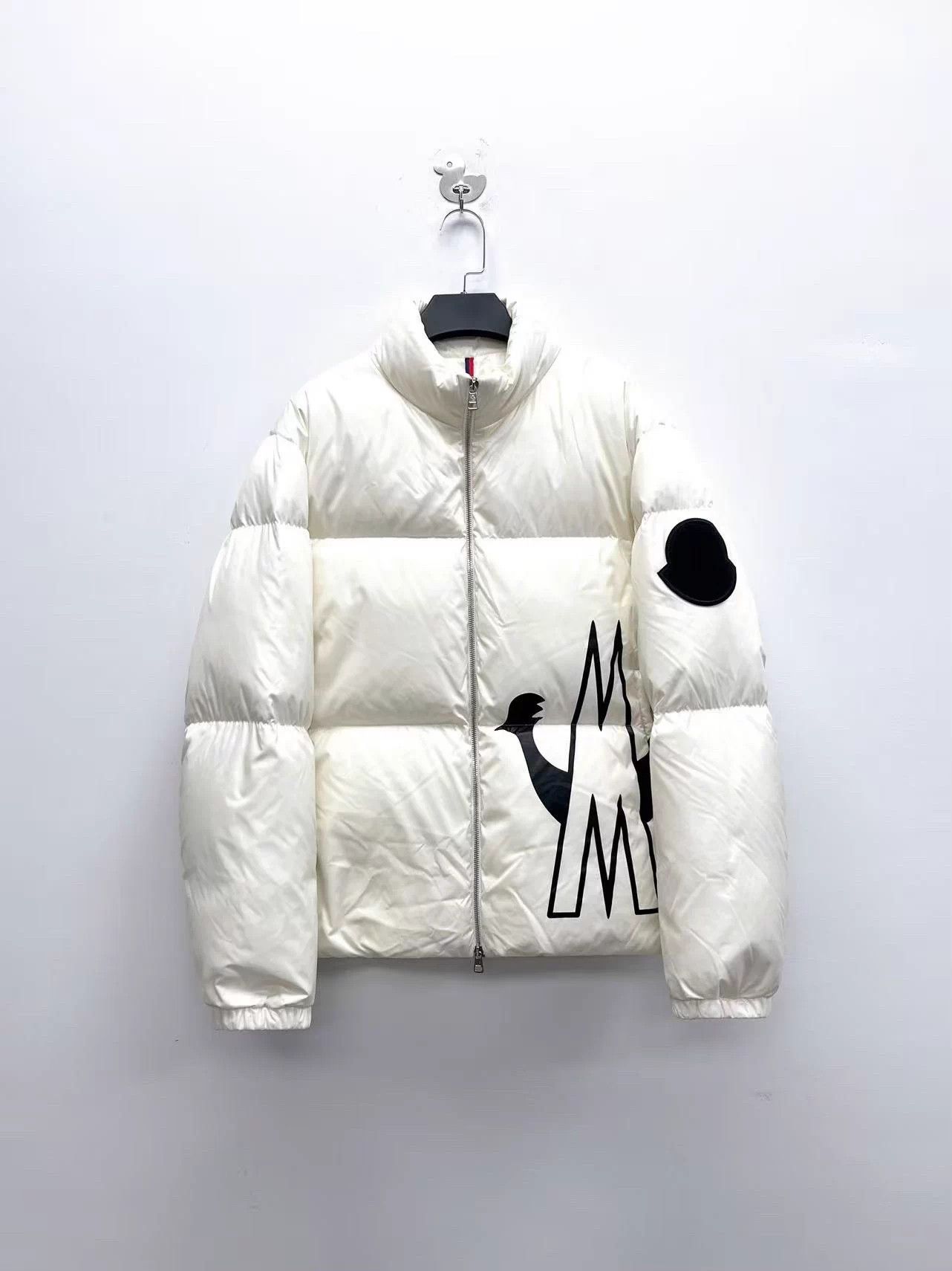 Moncler Moncler x Friesian White Logo Oversized Zip-Front Down Size XXL / US 16-18 / IT 52-54 - 1 Thumbnail
