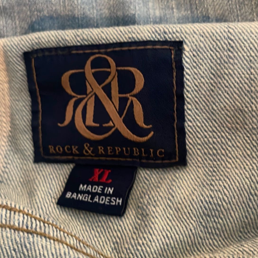 Vintage ROCK & REPUBLIC Women’s Hitchhiker Denim Studded Collar Jacket Light Wash XL Coat Denim Size XL / US 12-14 / IT 48-50 - 5 Thumbnail