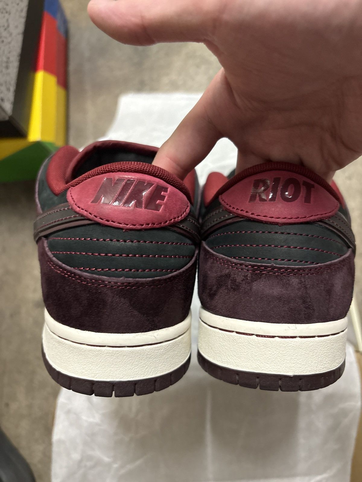 Nike SB Nike sb dunk low pro riot skateshop Size US 11 / EU 44 - 6 Thumbnail