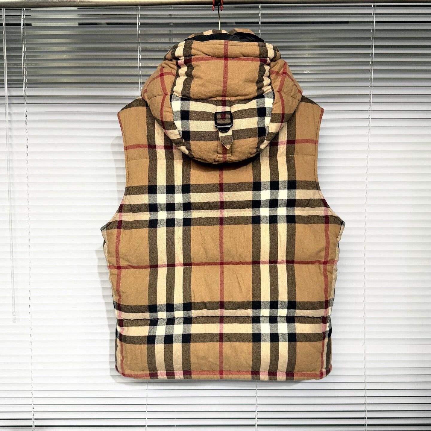 burberry down jacket with detachable sleeves