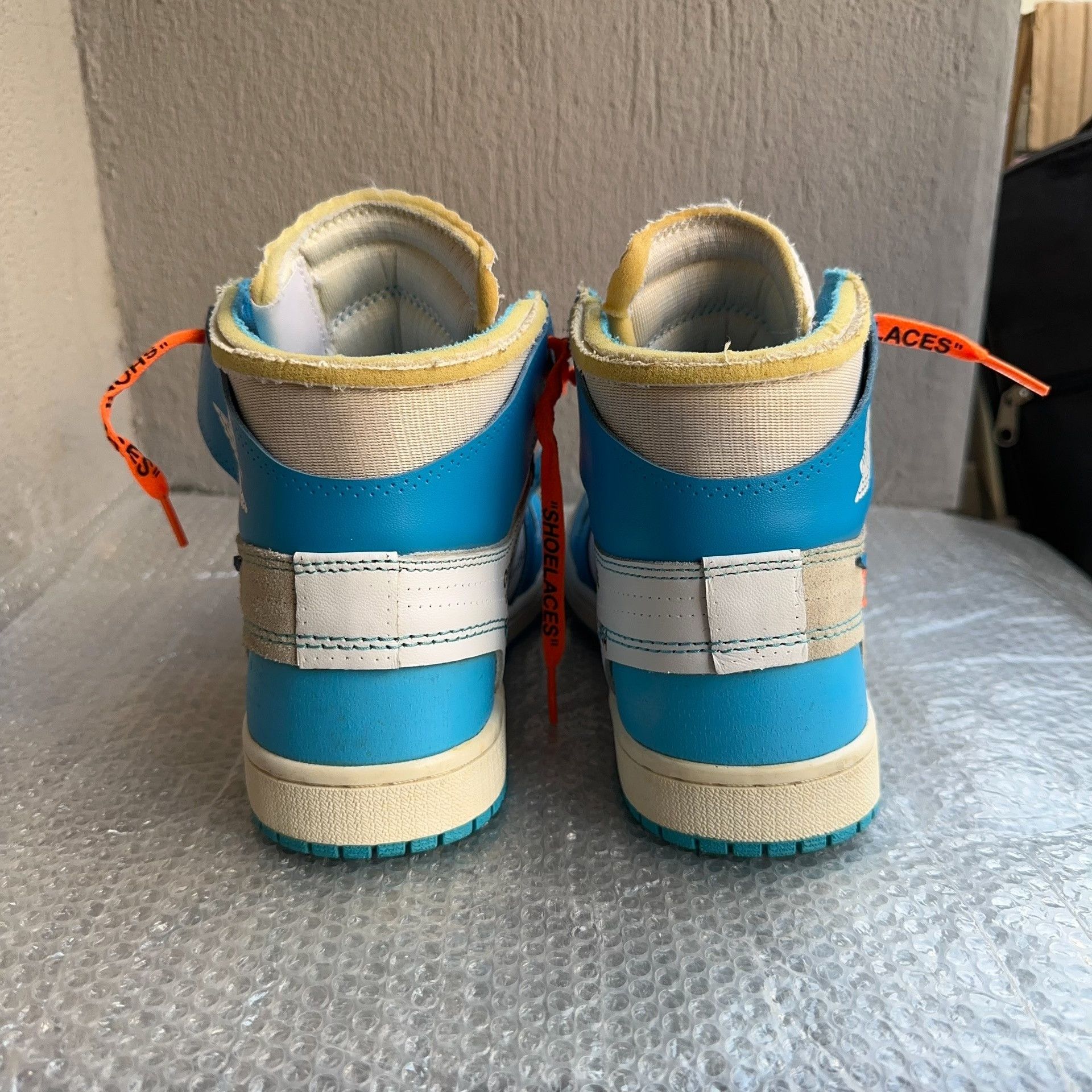 Off-White Air Jordan 1 Off-White UNC Blue Size US 5 / EU 37 - 3 Thumbnail