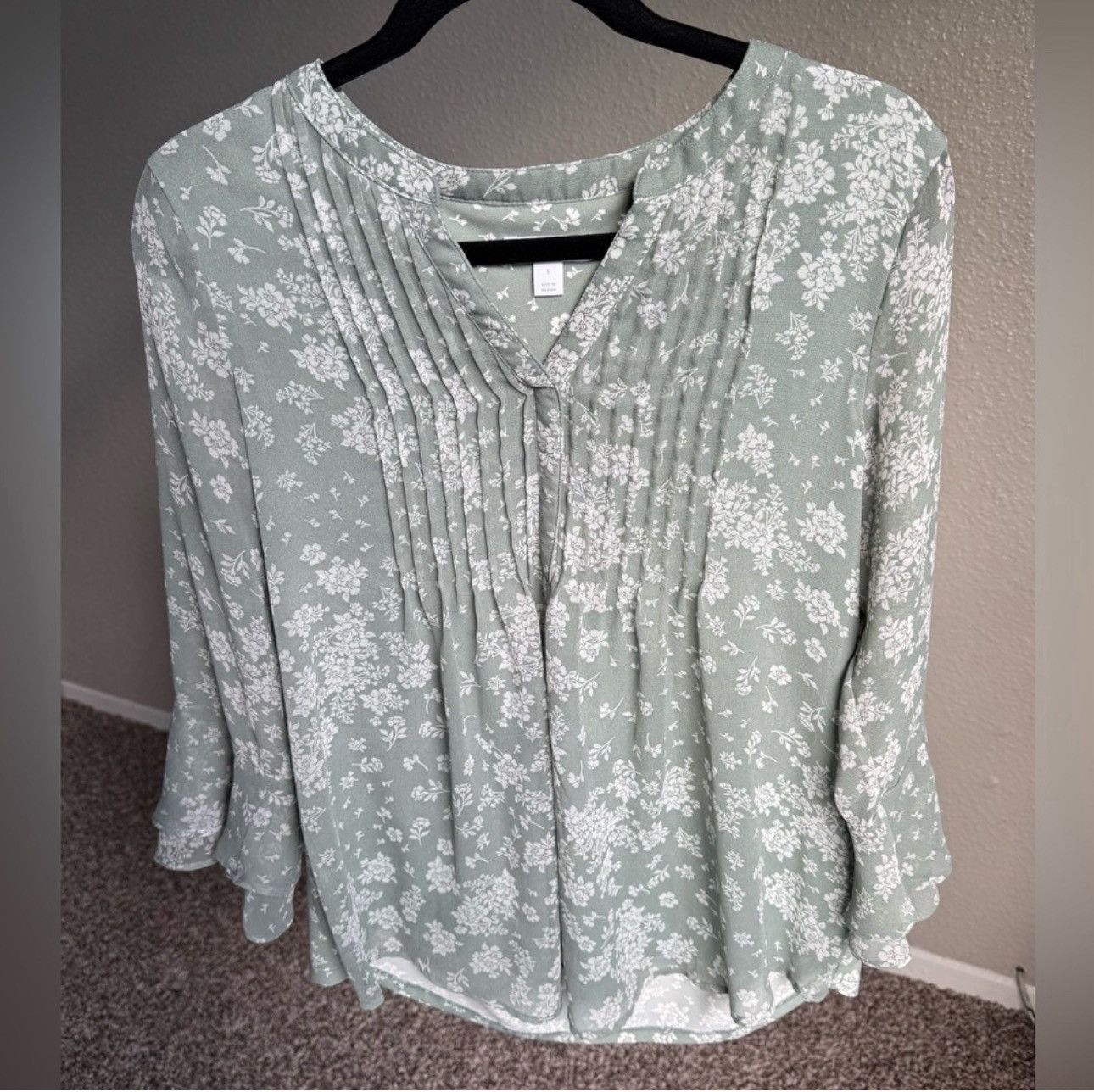 Charter Club Charter Club Sage Floral Pintuck Women's Blouse Size Small Size S / US 4 / IT 40 - 1 Thumbnail