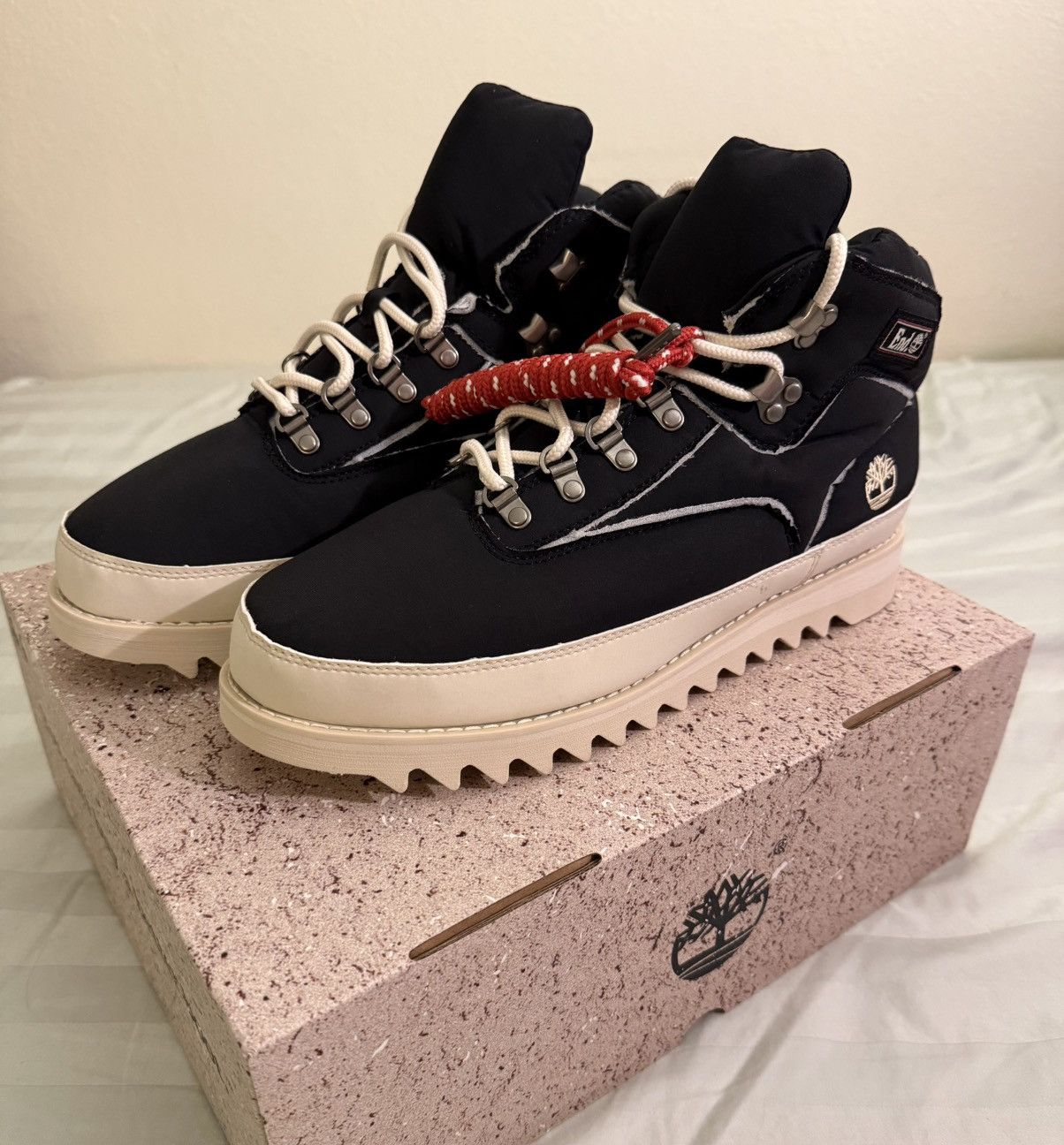 Supreme × Timberland SUPREME x TIMBERLAND World Hiker Boots Sz