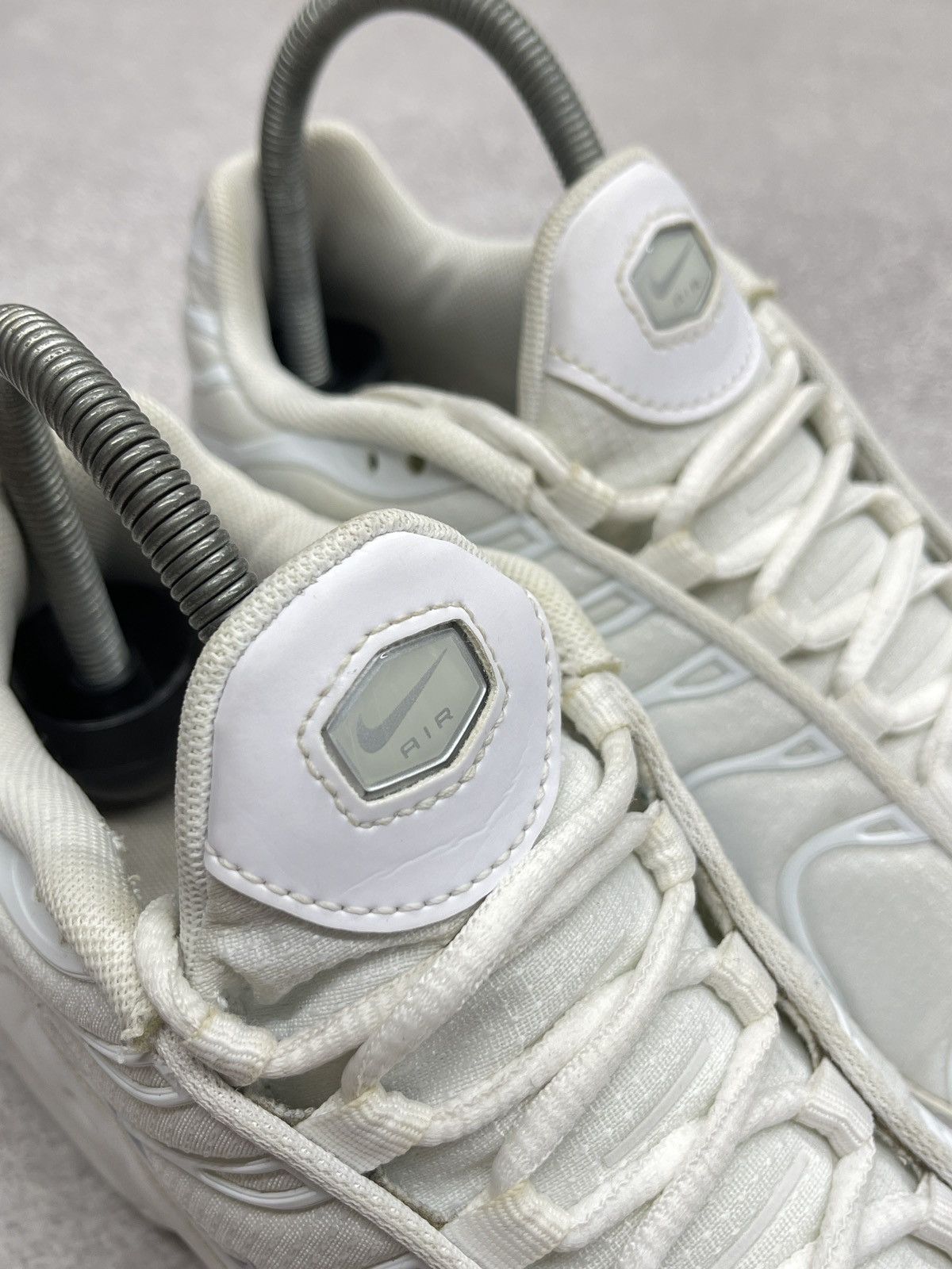 Nike Mens Nike Air Max TN Plus Triple White Sneakers Drill Shox Size US 6.5 / EU 39-40 - 8 Thumbnail