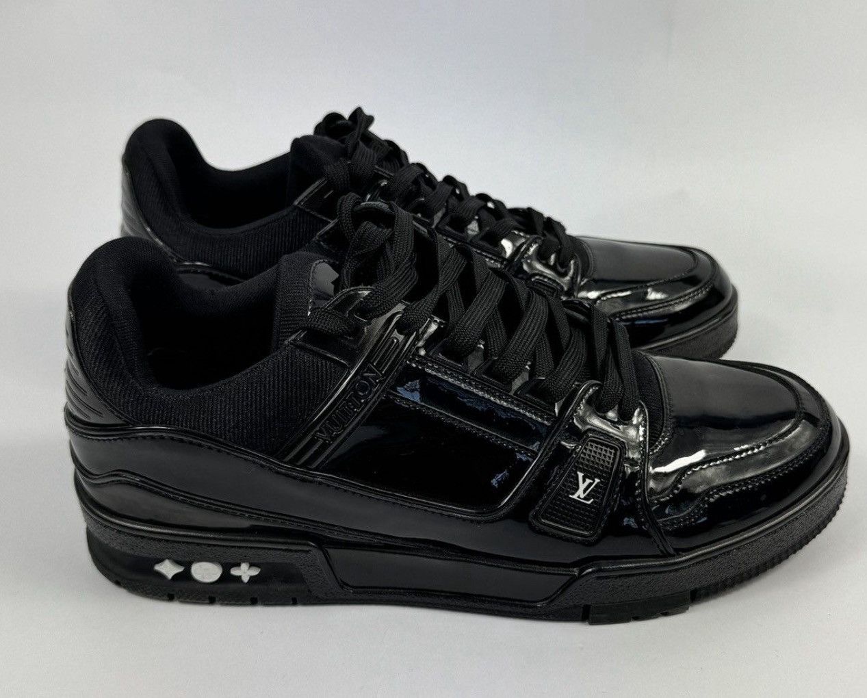 Louis Vuitton PATENT LOW TOP SNEAKERS Size US 9 / EU 42 - 1 Thumbnail