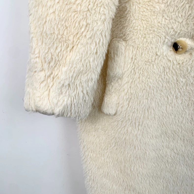 Max Mara Max Mara Teddy Collection Beige Teddy Wool Lapel Double-br Size XS / US 0-2 / IT 36-38 - 4 Thumbnail