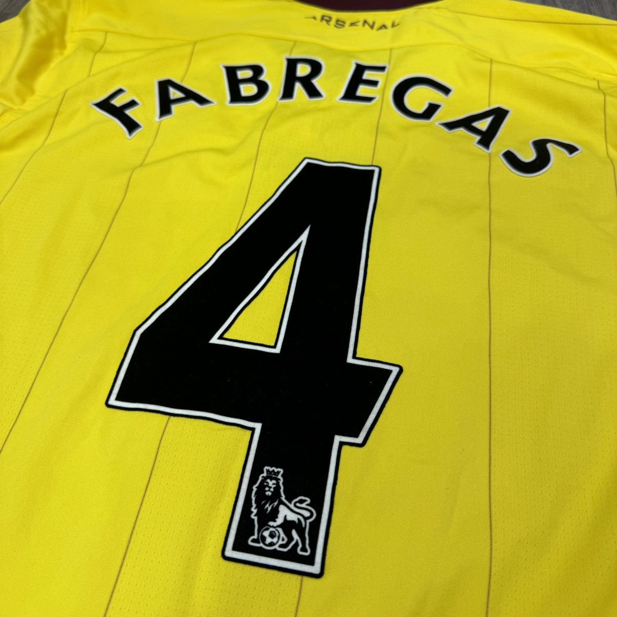 Nike Arsenal 10/11 longsleeves away shirt #4 Fabregas Size US L / EU 52-54 / 3 - 6 Thumbnail