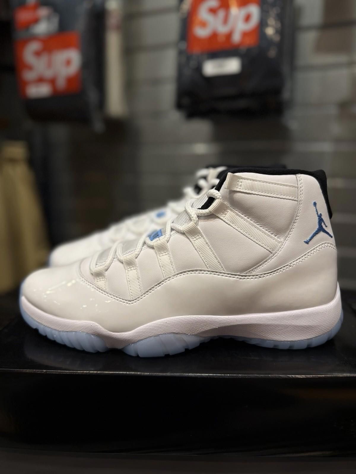 Jordan Brand Size 11 - Men Air Jordan 11 Retro 2024 Legend Blue Columbia Size US 11 / EU 44 - 5 Thumbnail