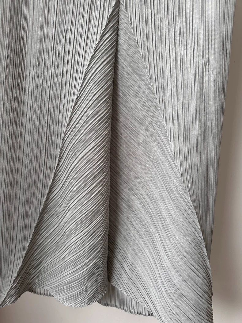 Issey Miyake Issey Miyake size:3 Grey pleated mermaid girl skirt Size 31" - 7 Thumbnail
