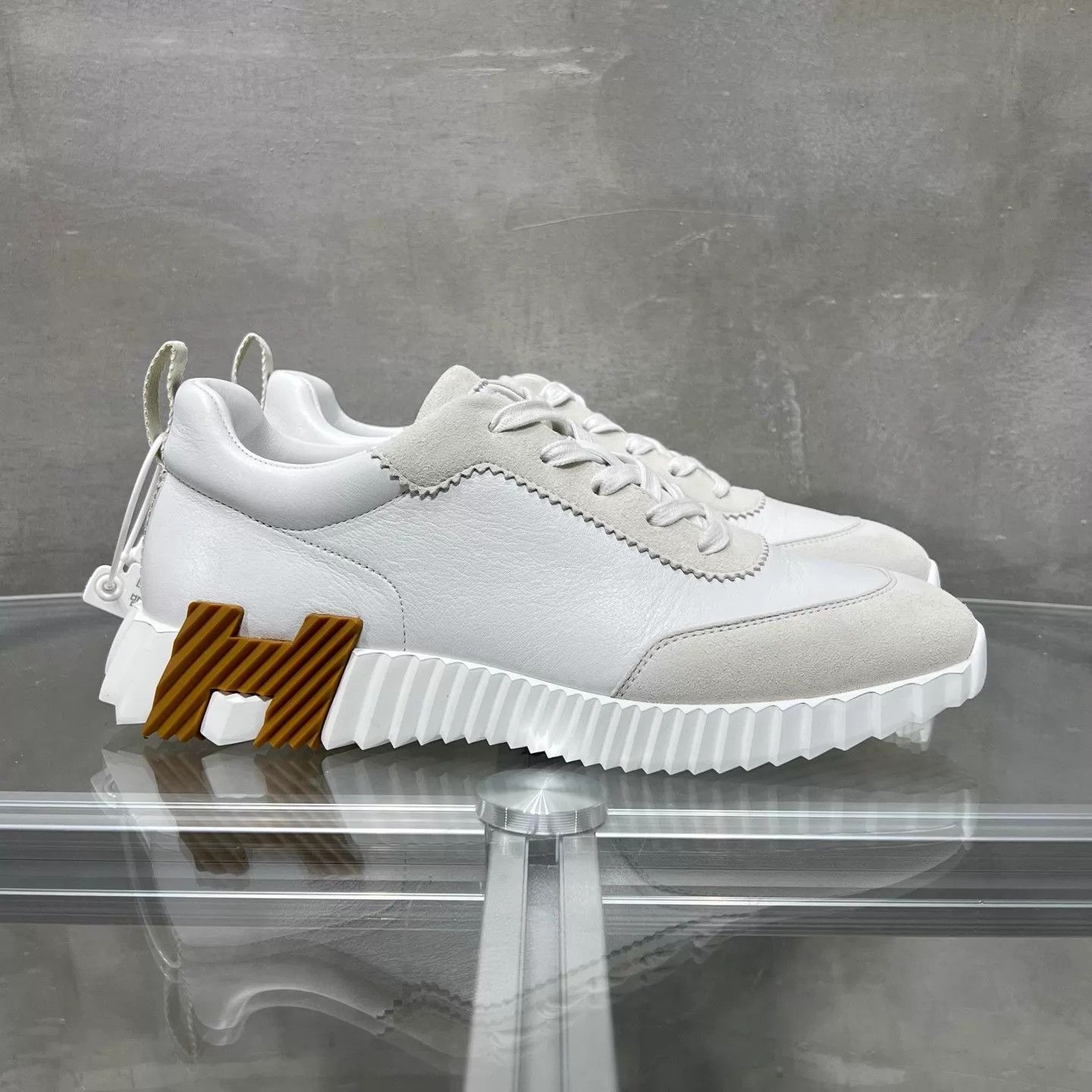 Hermes Hermes Bouncing White Brown Sneakers Worn Once 40 Size US 8.5 / EU 41-42 - 4 Thumbnail