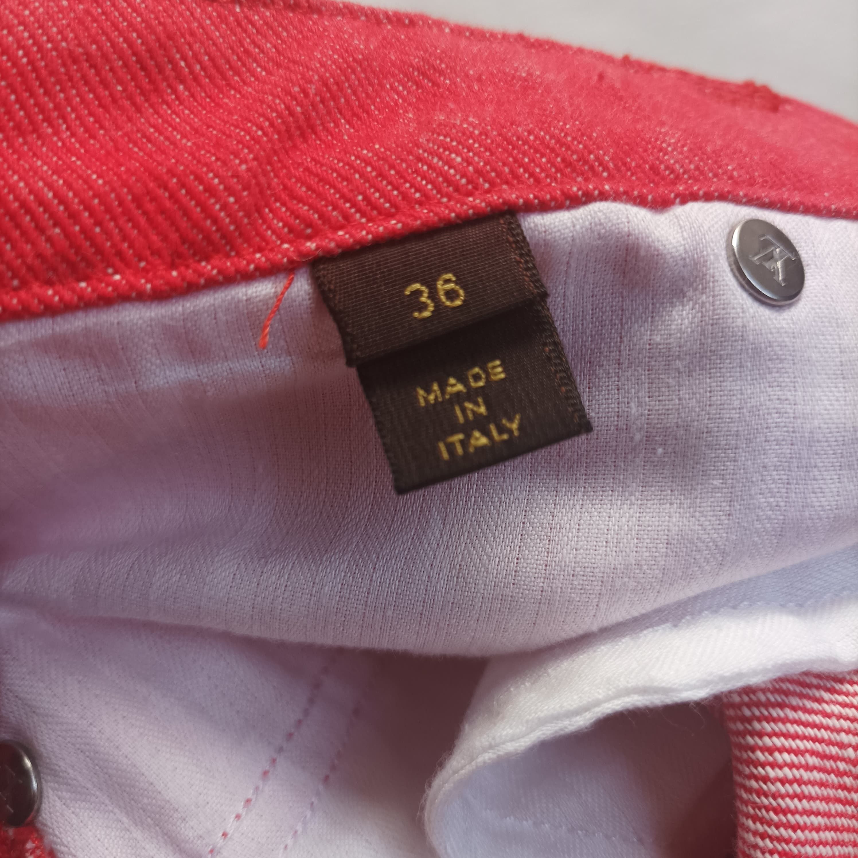 Louis Vuitton Louis Vuitton red denim pant Size 26" / US 2 / IT 38 - 5 Thumbnail