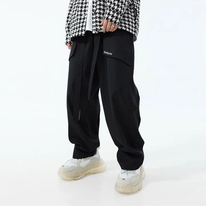 image of Vintage Harajuku Japanses Patch Pocket Trousers Men's Cargo Pants in Black (Size 35)