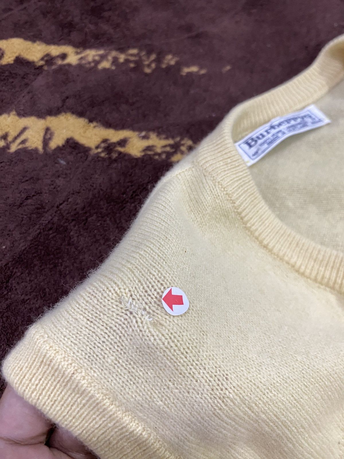Burberry Burberry Knit Vest Pure Lambswool Logo Yellow Size US M / EU 48-50 / 2 - 7 Thumbnail