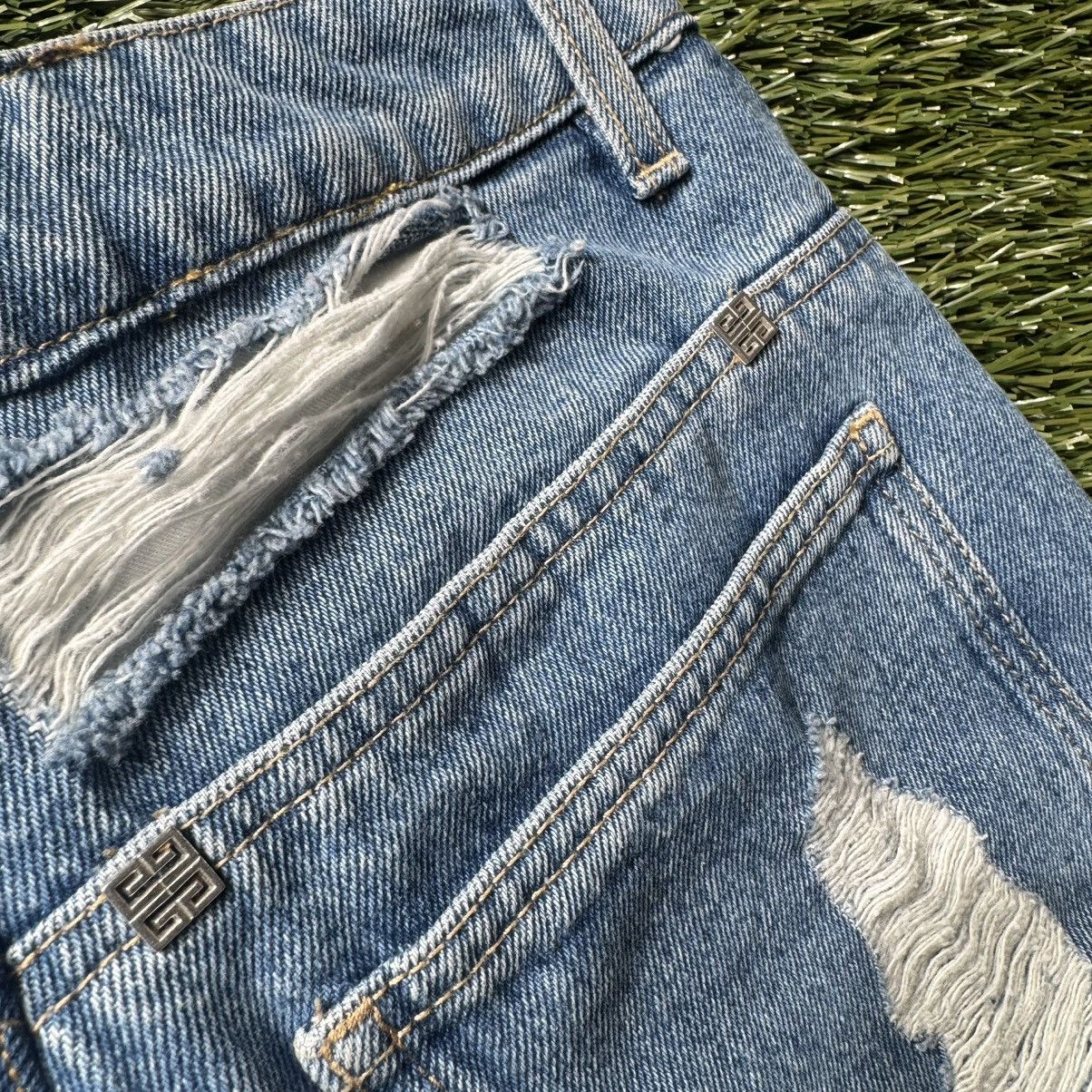 Givenchy Givenchy Distressed Panel Jeans Size 29" - 14 Thumbnail