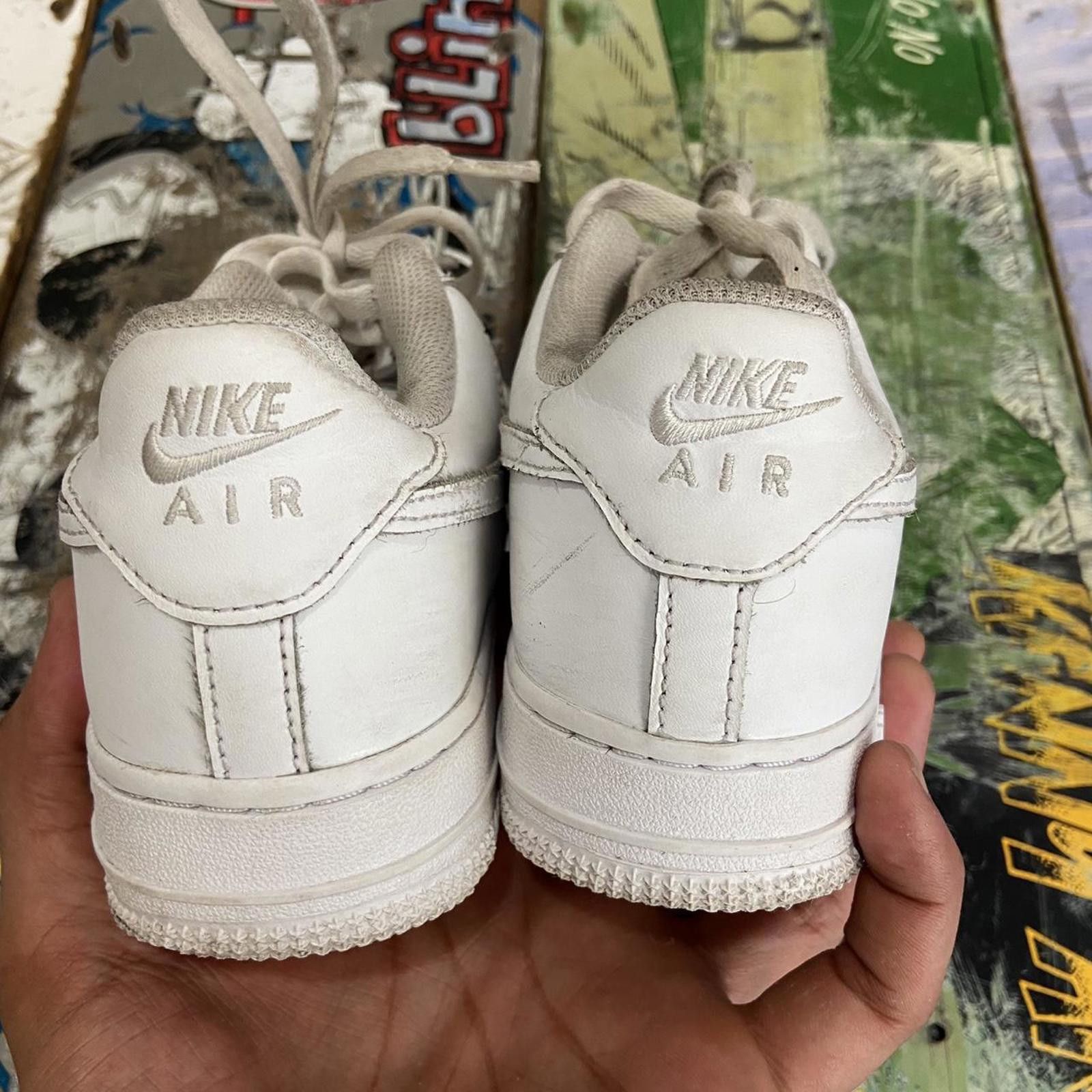 Nike Nike Air Force 1 kids white sneakers size 5.5y Size US 5.5 / EU 38 - 5 Thumbnail
