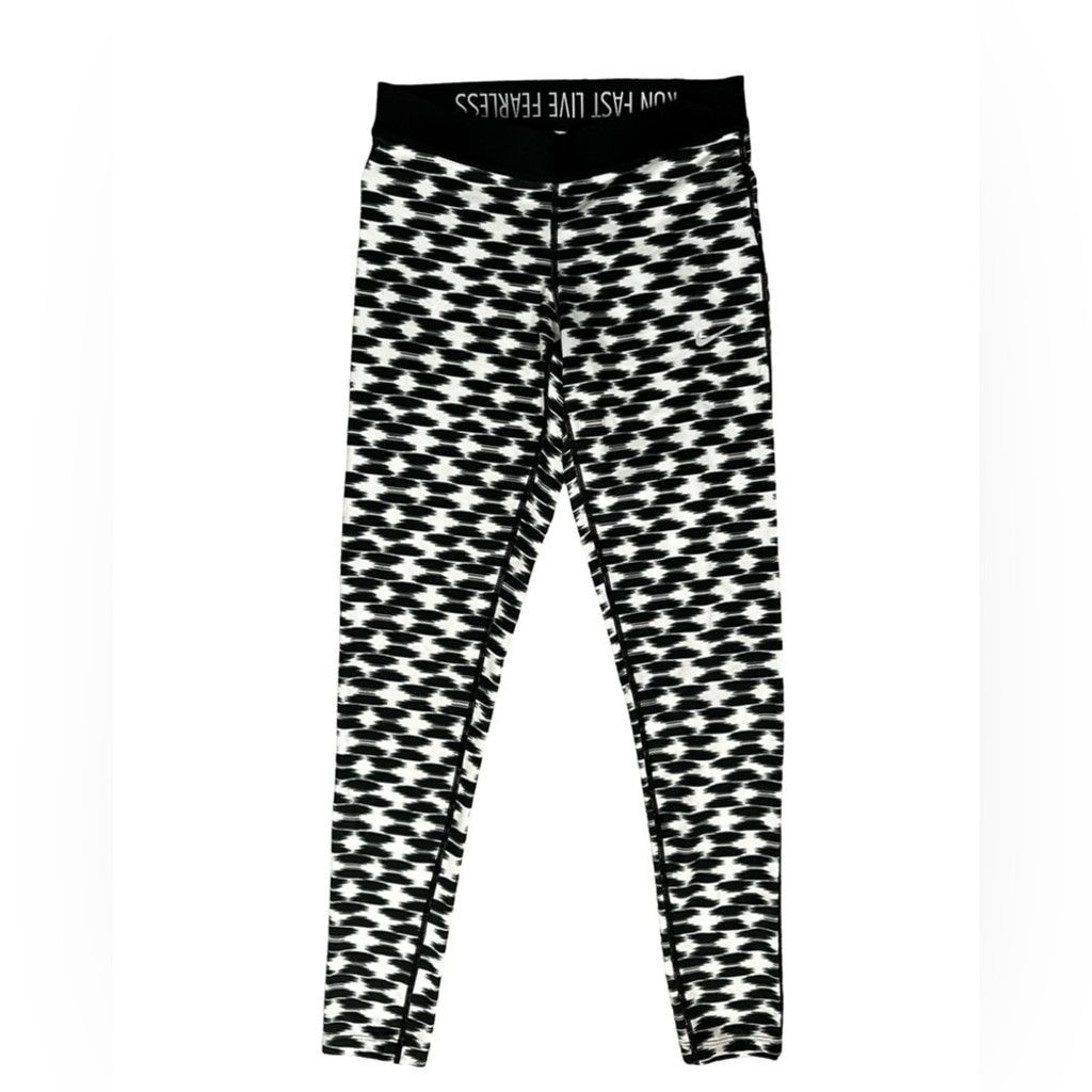 Nike NIKE Dri-Fit Relay Reflective Crop Legging Womens Size S. Size 24" / US 00 / IT 34 - 2 Thumbnail