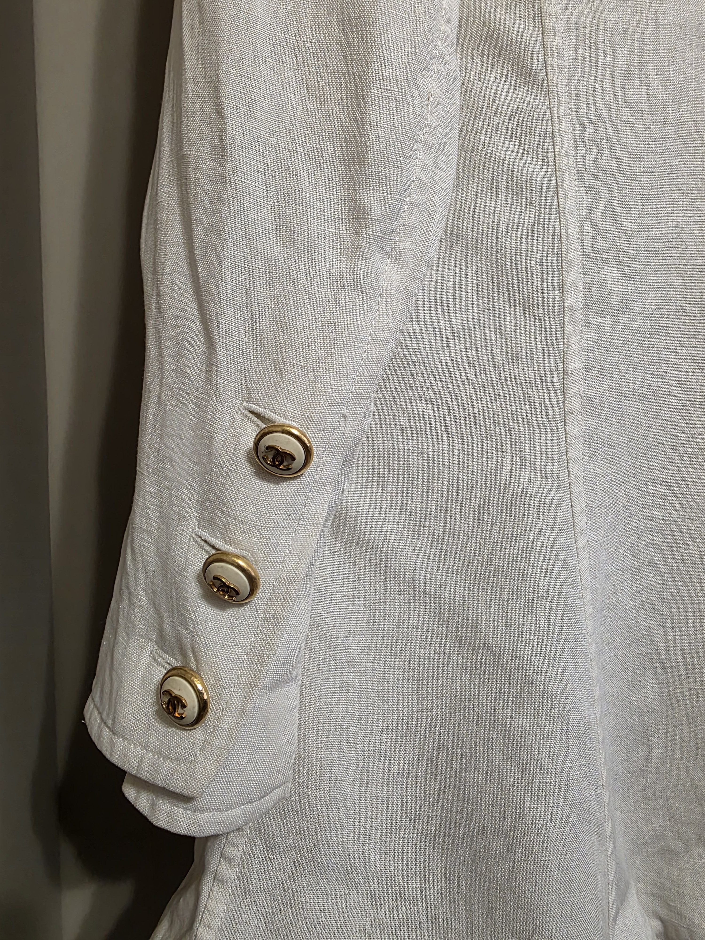 Chanel Vintage90s Chanel Boutique Linen Blazer with Gold CC Buttons Size L / US 10 / IT 46 - 12 Thumbnail