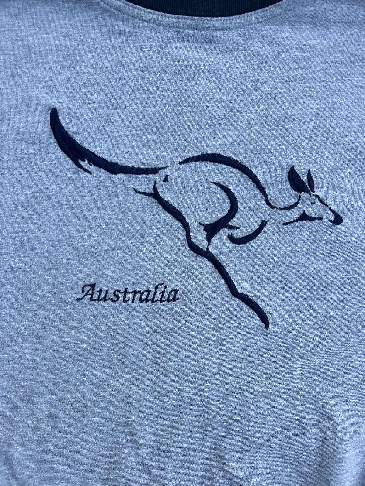 Vintage Vintage grey Australia t shirt Size US L / EU 52-54 / 3 - 6 Thumbnail
