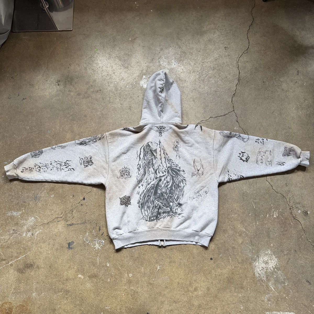 Balenciaga Rare balenciaga tattoo hoodie Size US M / EU 48-50 / 2 - 4 Thumbnail
