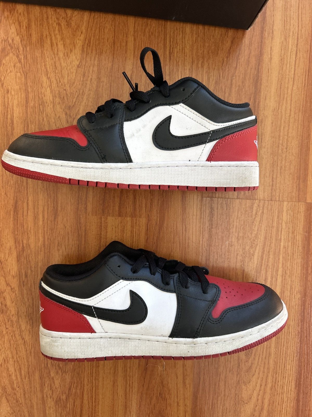 Jordan Brand × Nike Air Jordan 1 Low 6.5y Size US 8 / IT 38 - 1 Thumbnail