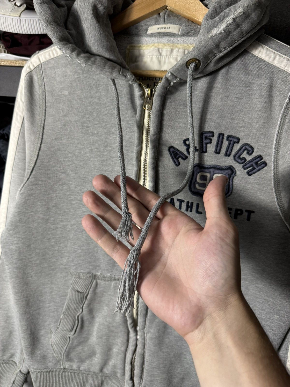 Abercrombie & Fitch Vintage Abercrombie & Fitch Distressed Zip Hoodie Y2K Grey Size US S / EU 44-46 / 1 - 6 Thumbnail