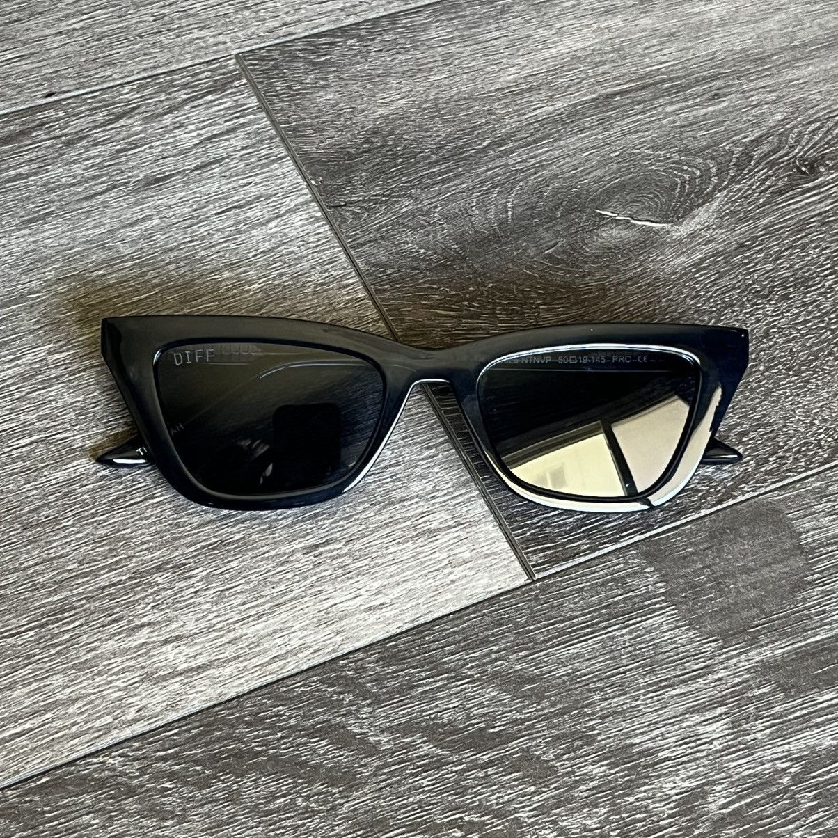 Other DIFF Eyewear x Madi Nelson The Noah Navy Cat Eye Sunglasses Size ONE SIZE - 2 Thumbnail