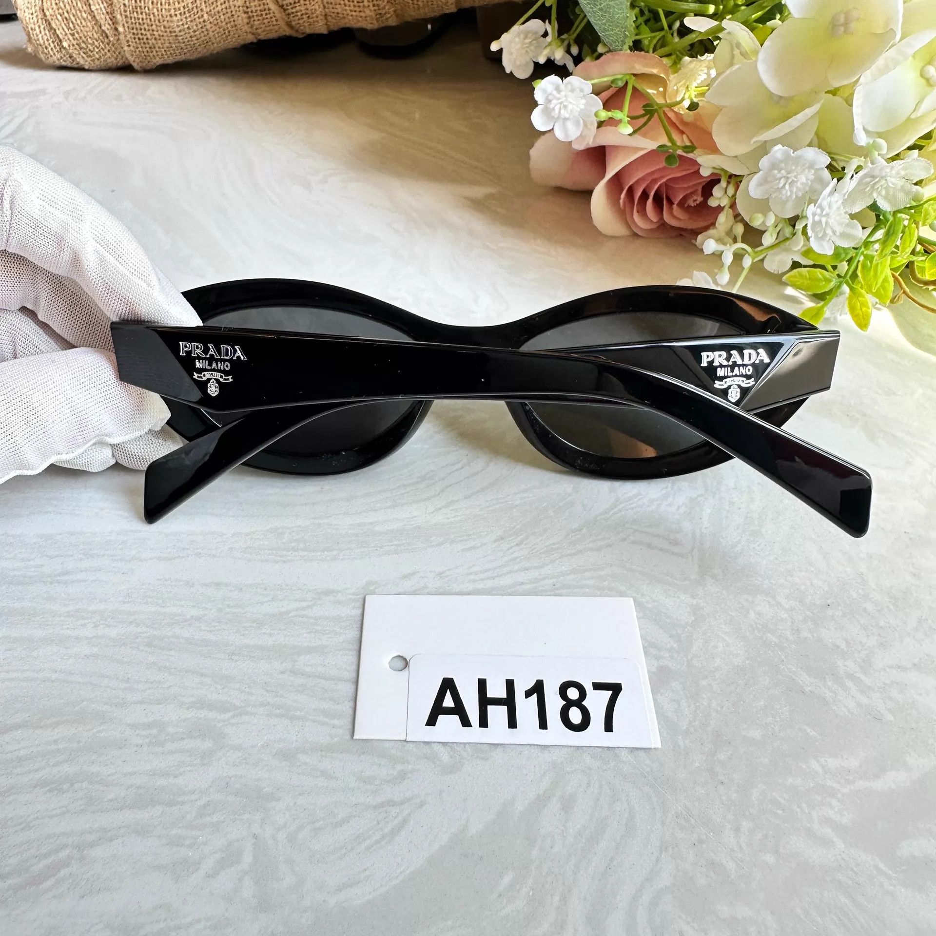 Prada PRADA New Triangle Logo Sunglasses AH187 Like New Size ONE SIZE - 4 Thumbnail