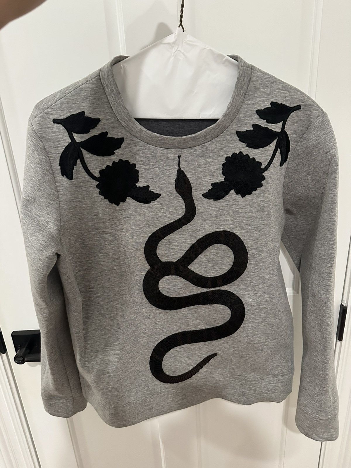 Gucci Gucci Snake Embroidered Floral Sweatshirt Size US S / EU 44-46 / 1 - 2 Thumbnail