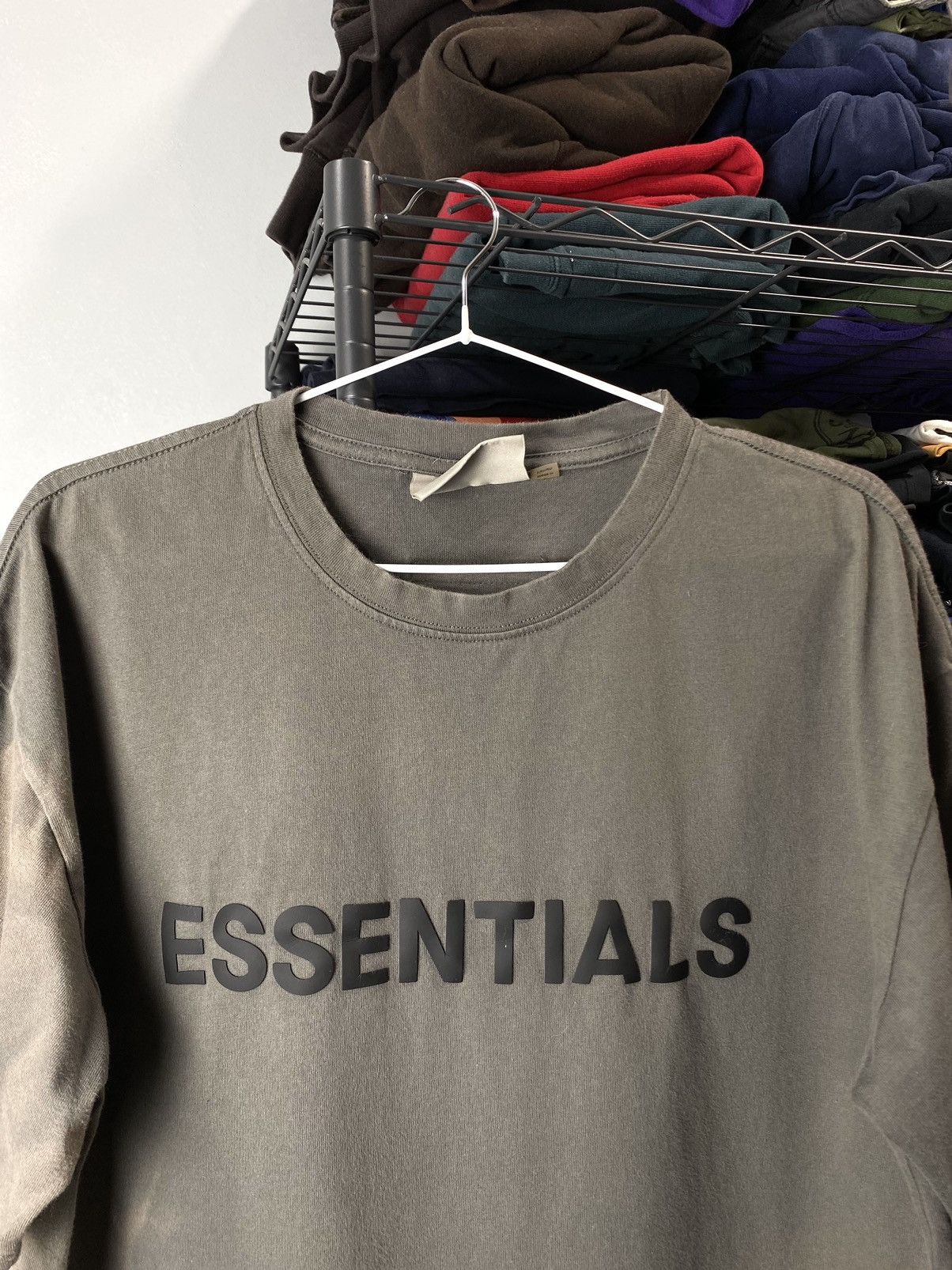 Essentials Essentials Fear Of God Sunfaded Style T Shirt Hype Size US L / EU 52-54 / 3 - 3 Thumbnail