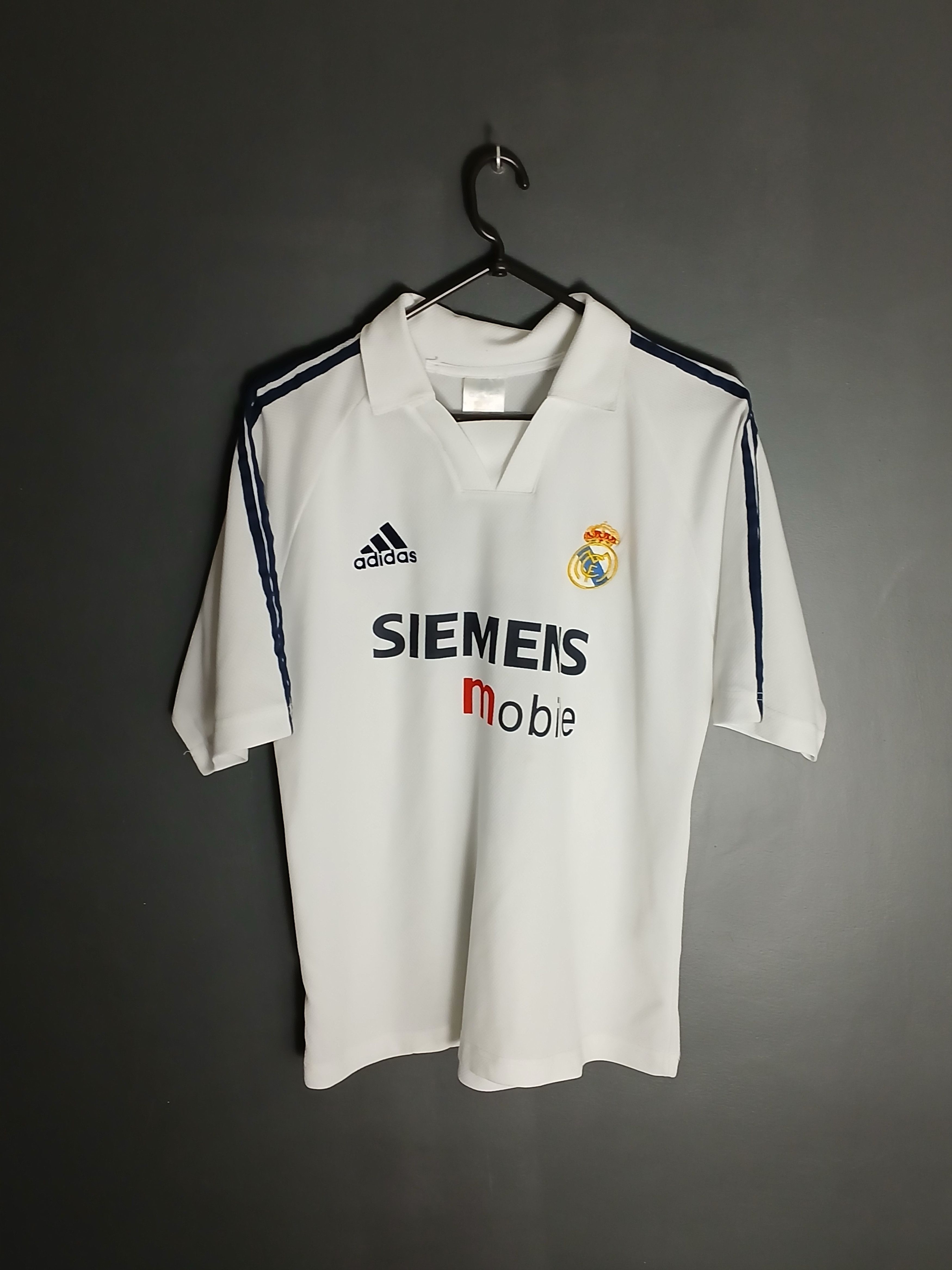 Other Real Madrid Raul Football Jersey T-Shirt Size US M / EU 48-50 / 2 - 2 Thumbnail