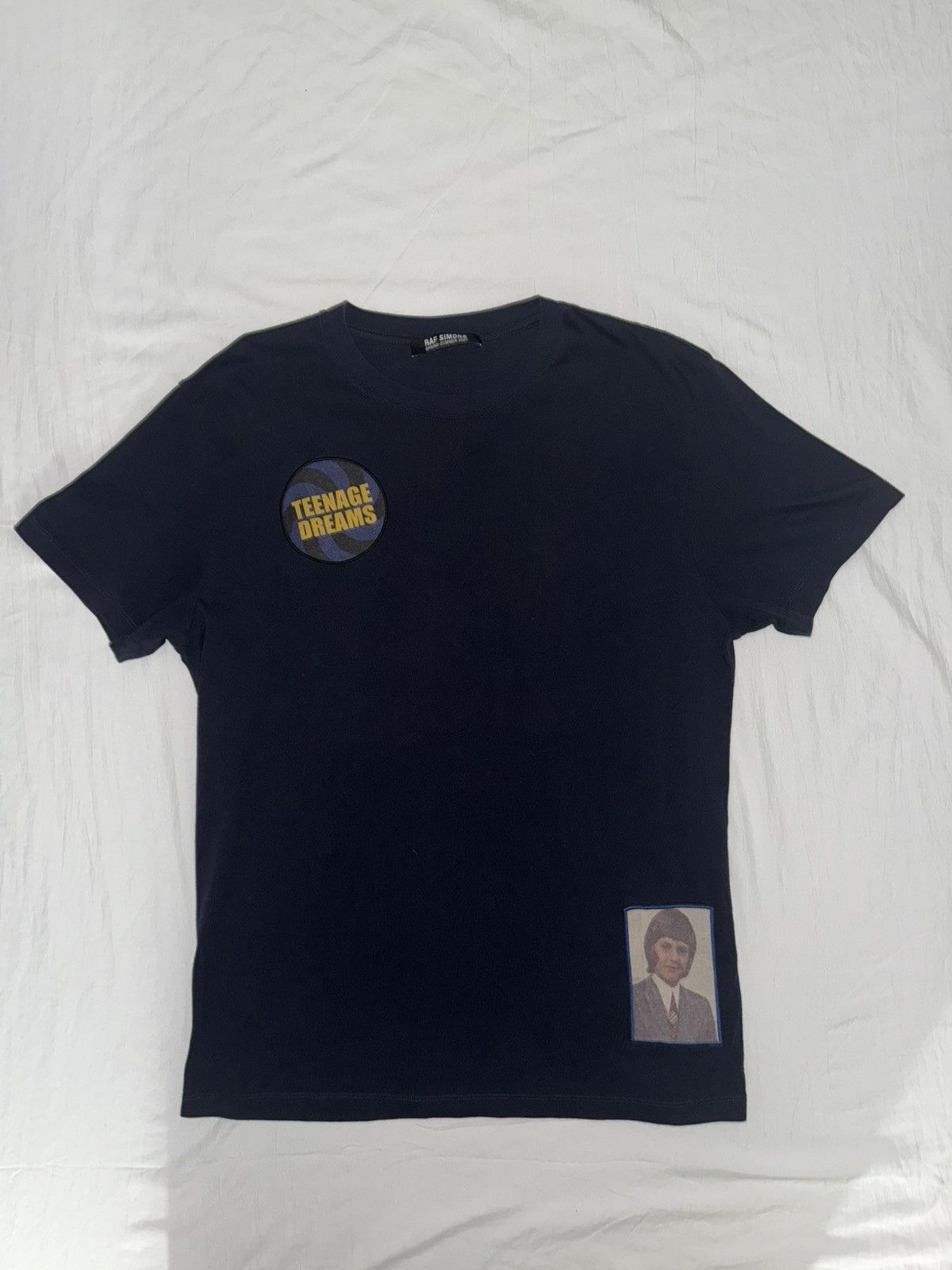 Tシャツ・カットソー RAF SIMONS SS22 LOGO PATCH SHIRT (221-256_100000010) WHITE Raf Simons LOGO PATCH SHIRT (221256) – LOZURI®
