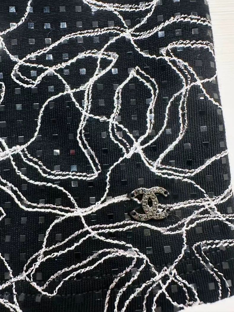 Chanel Chanel 25C black cc logo printed short sleeves Size XS / US 0-2 / IT 36-38 - 4 Thumbnail