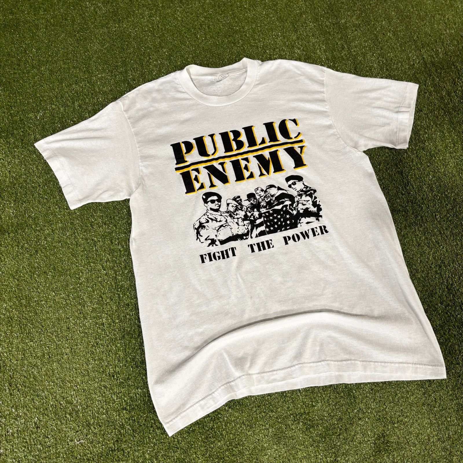 Vintage vintage 90s single stitch Public enemy fight the power rap t Size US L / EU 52-54 / 3 - 1 Thumbnail