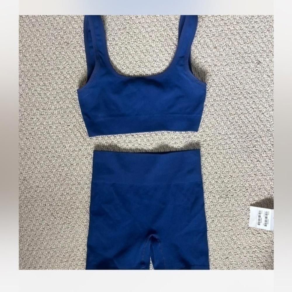 Designer Cute two piece workout set- pilled with lint Size 26" / US 2 / IT 38 - 2 Thumbnail