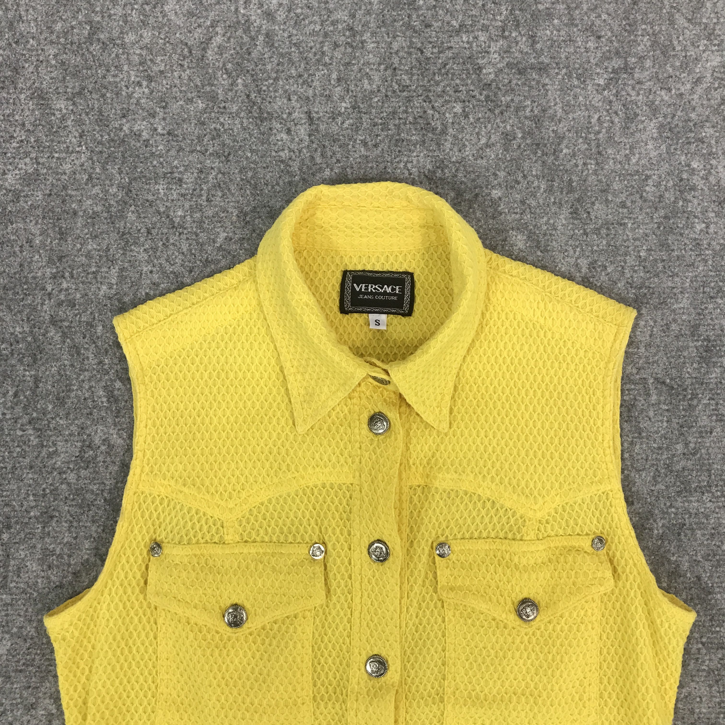 Versace VERSACE YELLOW BUTTON SHORT SLEEVE JACKET Size US S / EU 44-46 / 1 - 3 Thumbnail