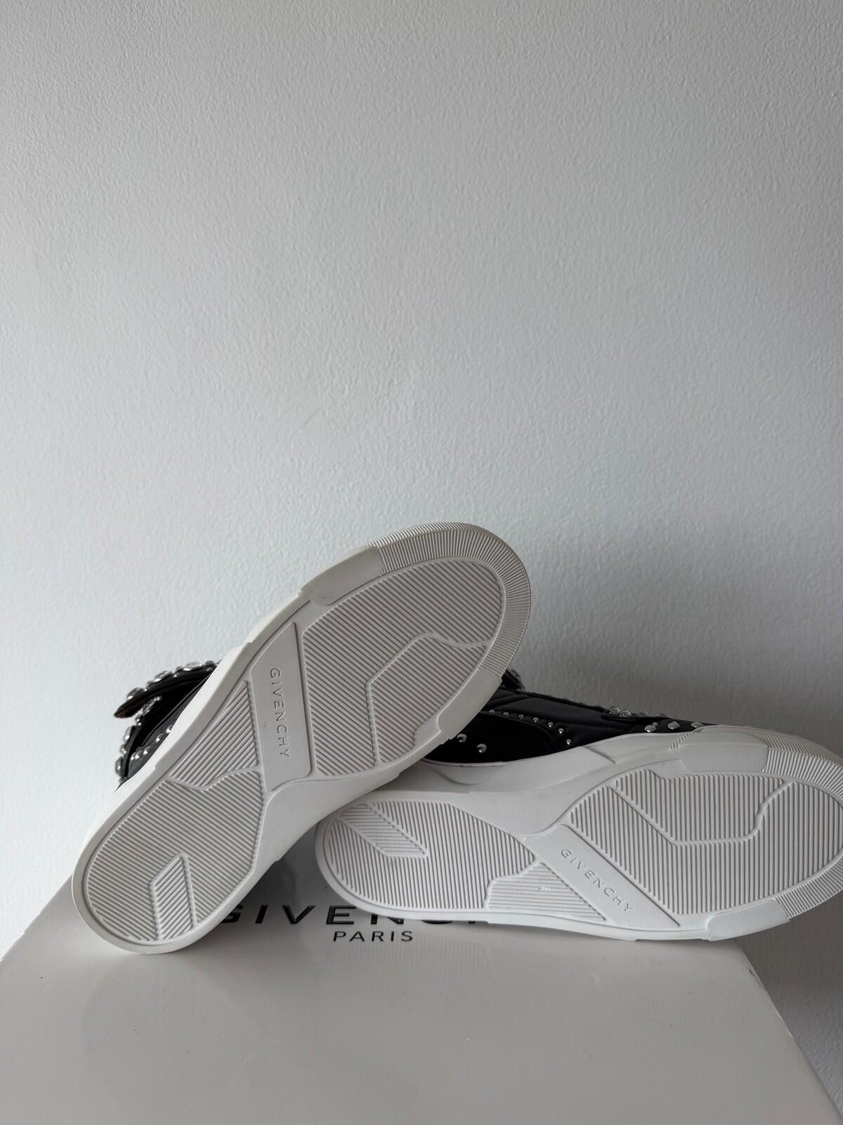 Givenchy new Givenchy womens tyson studs sneaker shoes black 36 3 6 Size US 6 / IT 36 - 6 Thumbnail