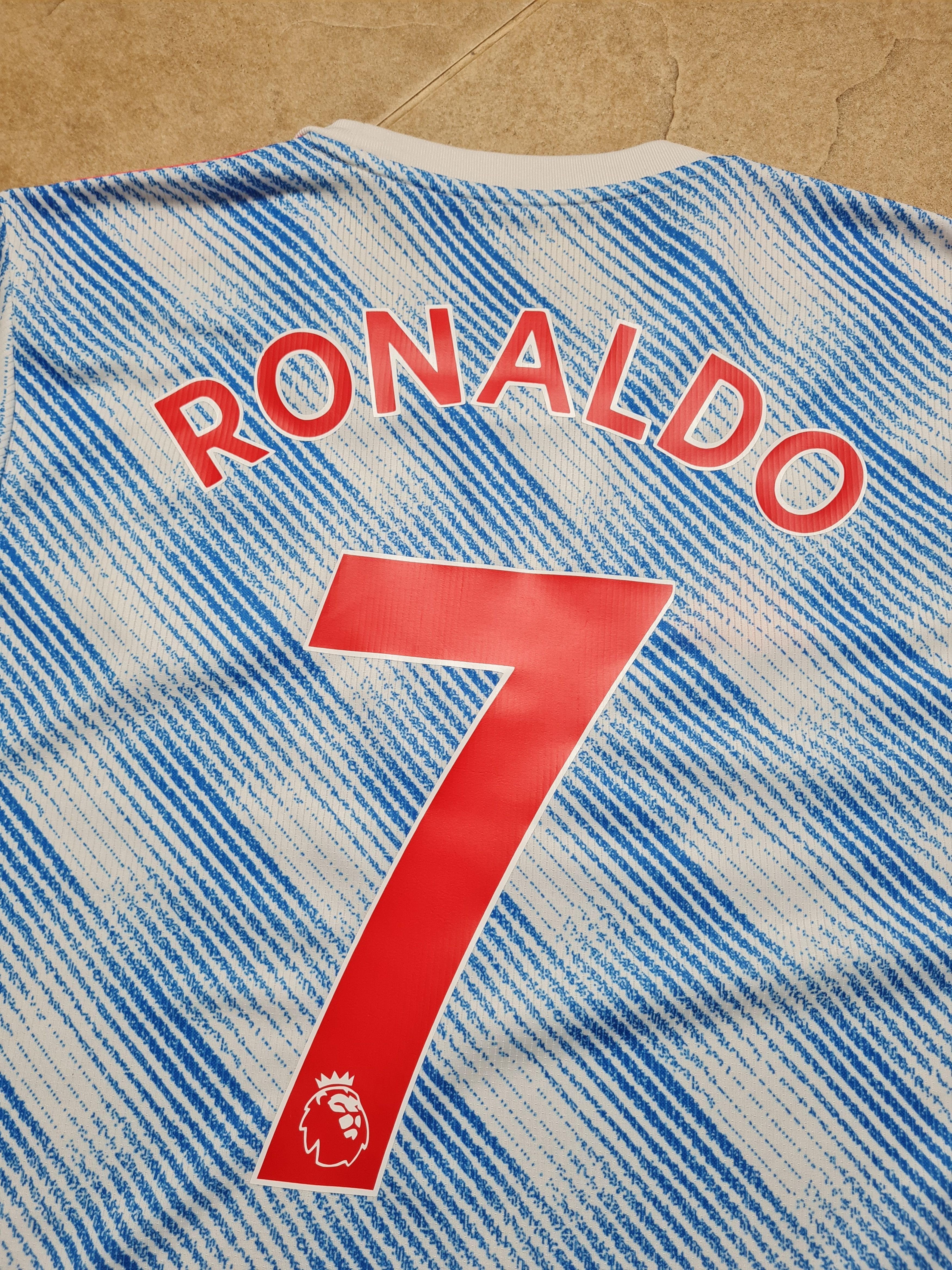 Adidas NWT Adidas Manchester United Kit Soccer Jersey Ronaldo # 7 Size US M / EU 48-50 / 2 - 18 Thumbnail