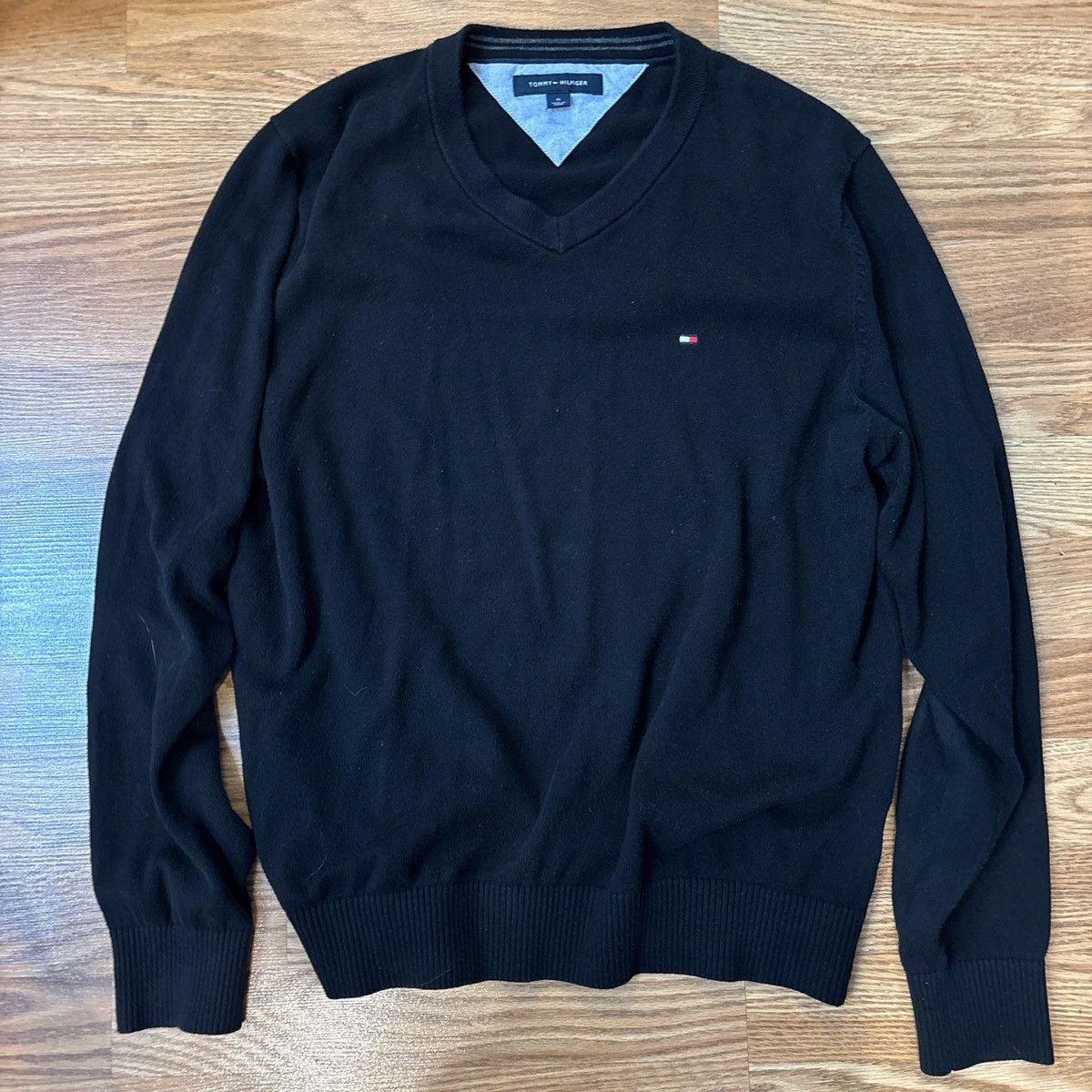 Tommy Hilfiger Tommy Hilfiger v neck sweater Size US M / EU 48-50 / 2 - 1 Thumbnail