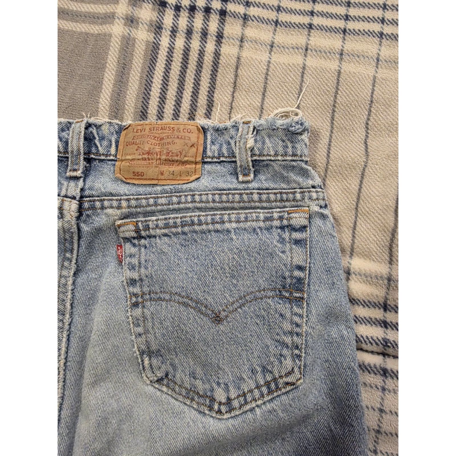 Levi's VINTAGE Levi's 550 Jeans Cemented in USA 90s Tapered Denim Blue 33x30 Mens Size US 34 / EU 50 - 6 Thumbnail