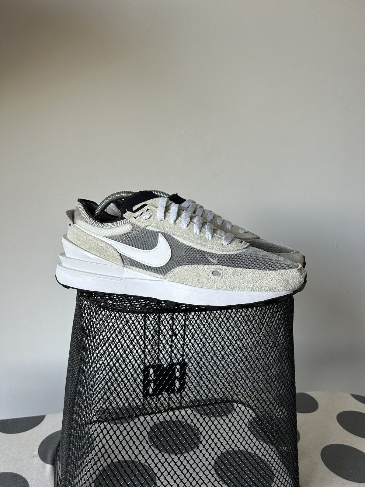 Nike 💥Nike Waffle One Sneakers Shoes Summer Size 9💥 Size US 9 / EU 42 - 2 Thumbnail