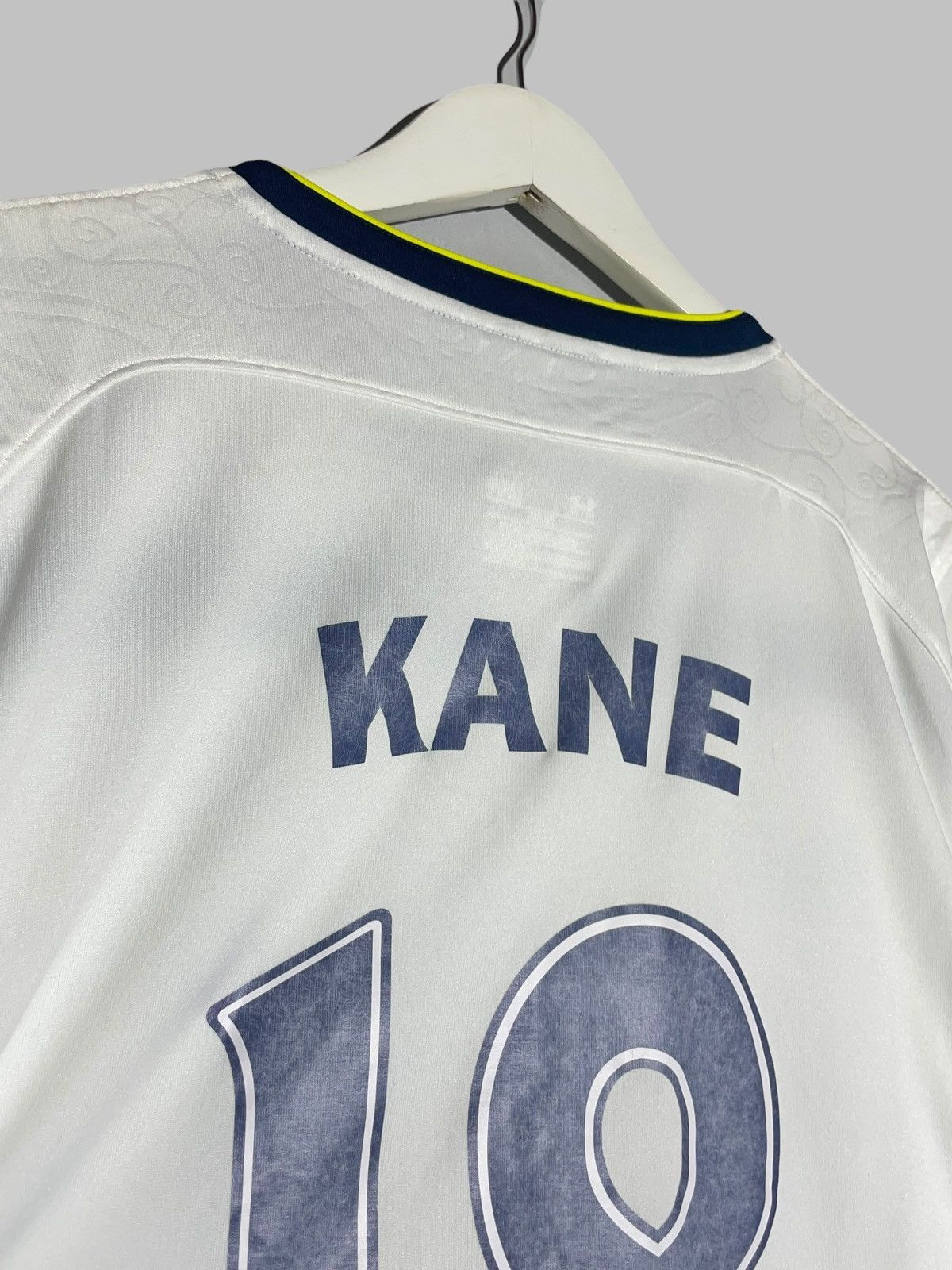 Under Armour #18 Kane Tottenham Hotspur Under Armour 2014/15 Home Jersey Size US L / EU 52-54 / 3 - 12 Thumbnail