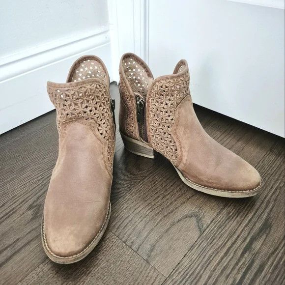Corral Circle G Q5020 Camel Leather Cutout Shortie Boho Distressed Size US 8.5 / IT 38.5 - 4 Thumbnail