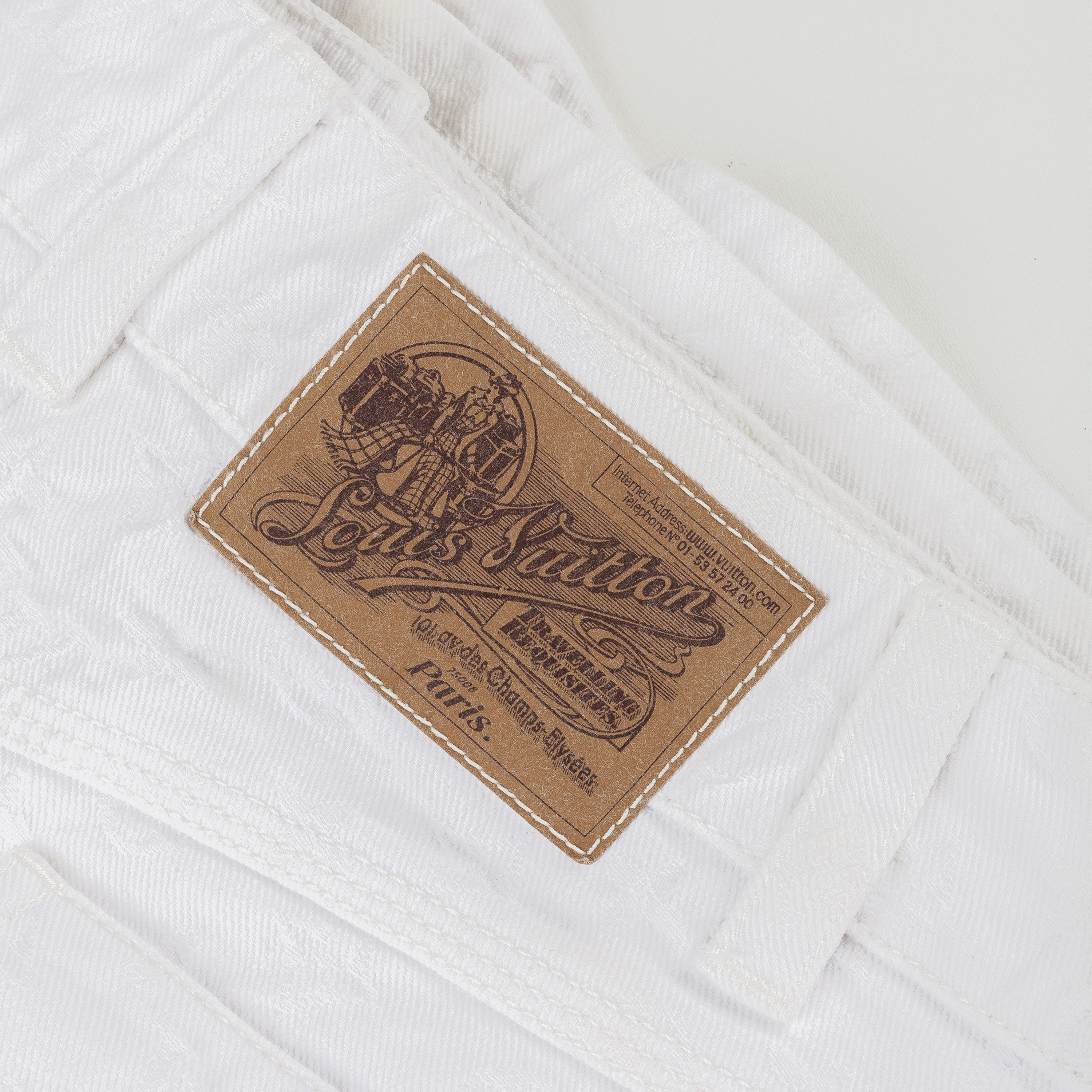 Louis Vuitton Louis Vuitton LV Vintage White Monogram Mini Cargo Skirt Size 30" / US 8 / IT 44 - 4 Thumbnail