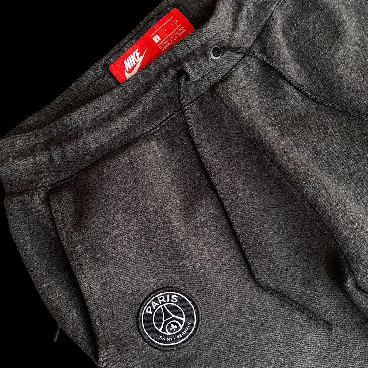 Nike Nike Tech Paris Saint Germain Grey pants Size US 28 / EU 44 - 2 Thumbnail