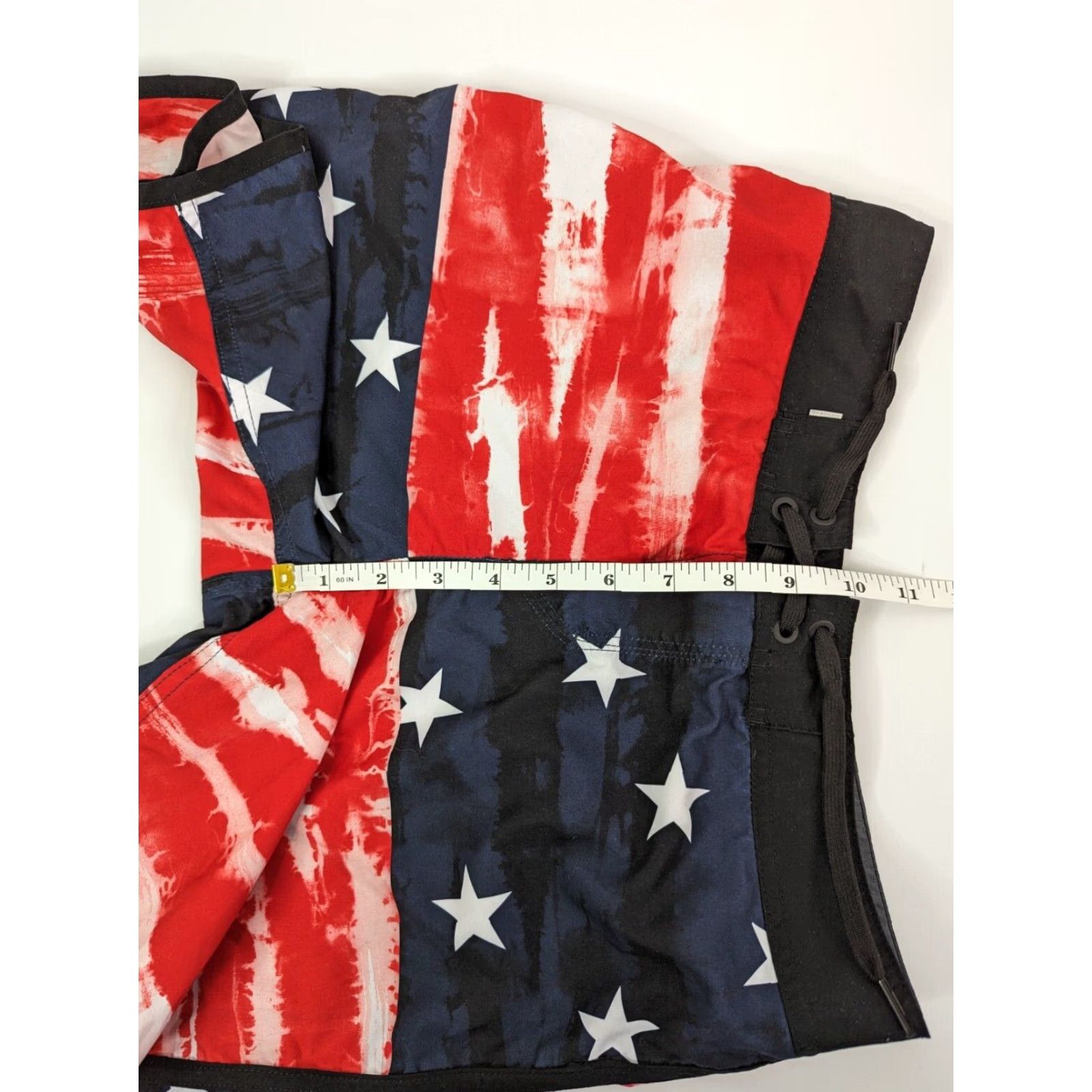 Quiksilver Quiksilver Board Shorts Mens 28 Swim Trunks USA Flag Multicolor Red Blue Size US 28 / EU 44 - 4 Thumbnail