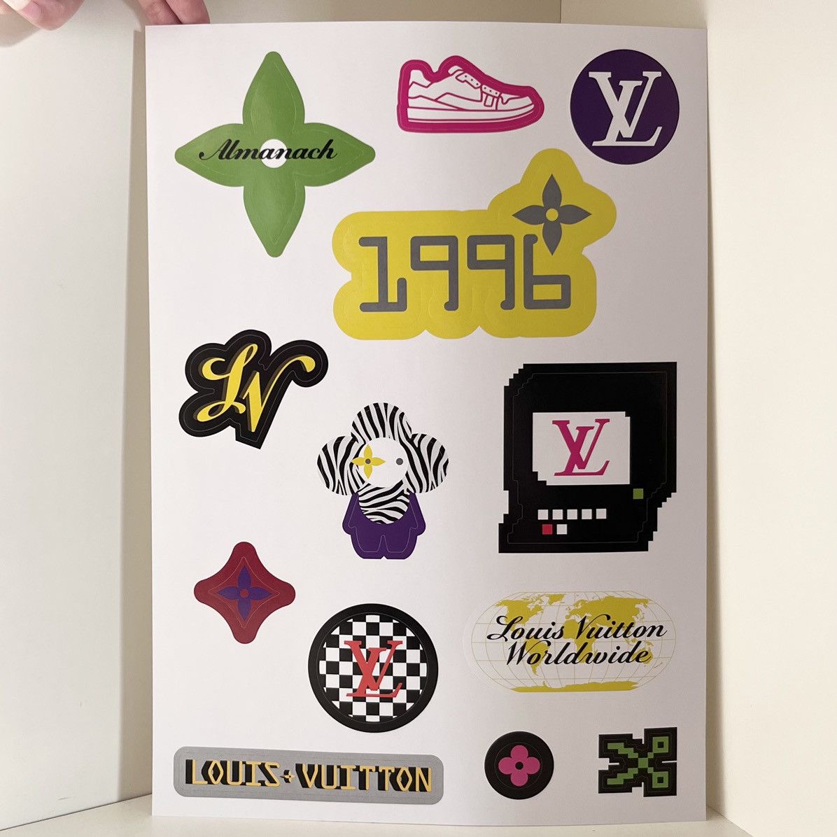 Louis Vuitton Louis Vuitton large sticker sheet Size ONE SIZE - 2 Thumbnail
