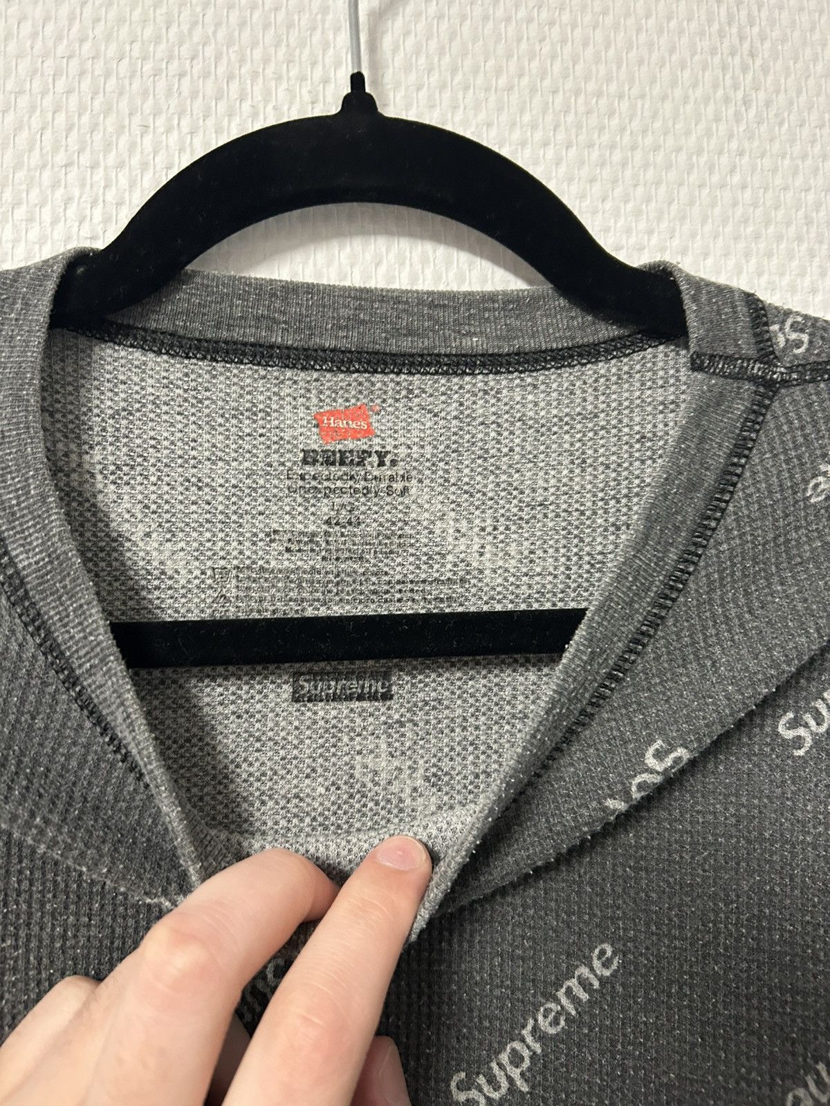 Supreme Supreme - Hanes Logo Waffle Thermal Knit Grau 🩶 Size US L / EU 52-54 / 3 - 2 Thumbnail