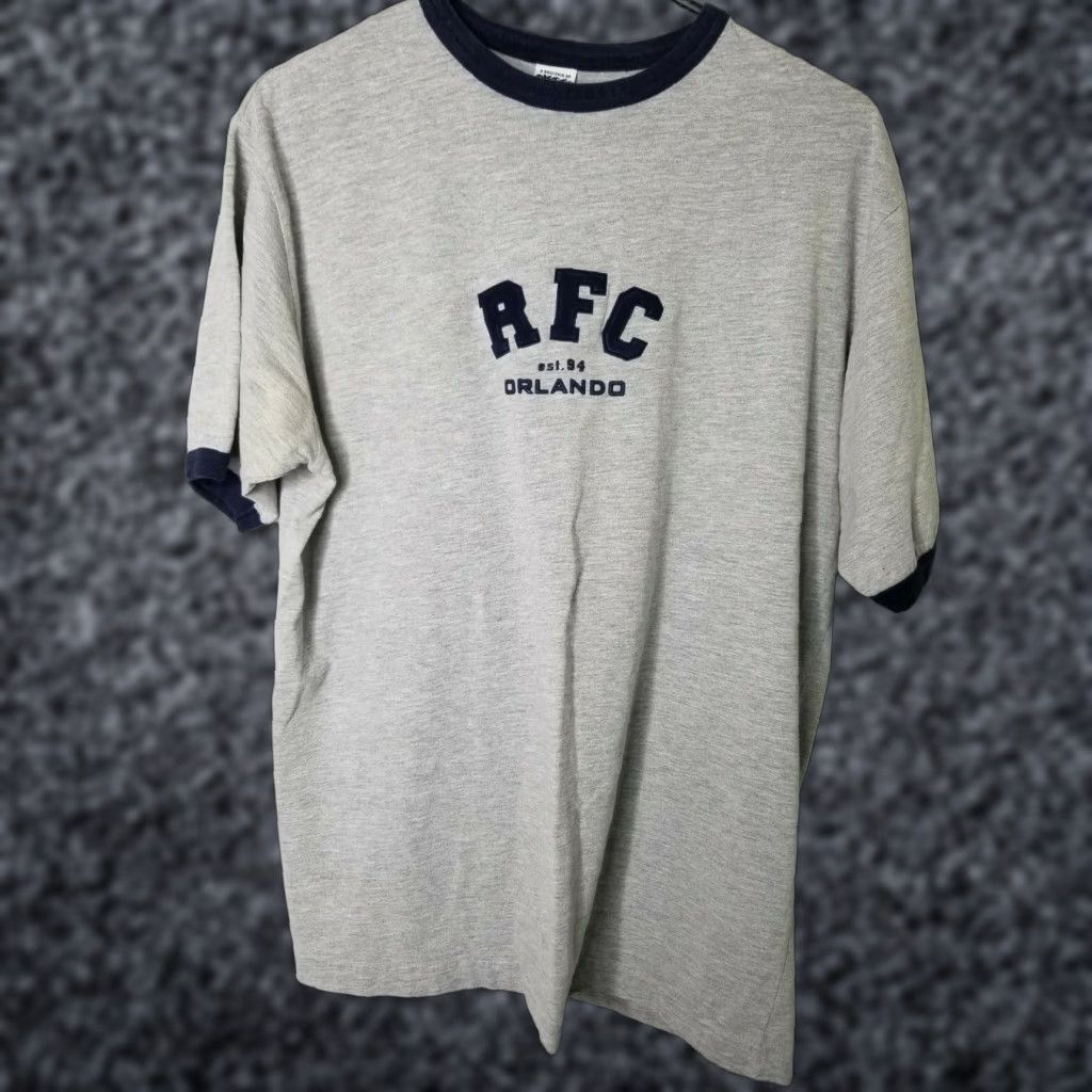 Etro Vintage Rainforest Cafe T-Shirt 1990s Gray Short Sleeve Graphic Casual Mens M Size M / US 6-8 / IT 42-44 - 1 Thumbnail